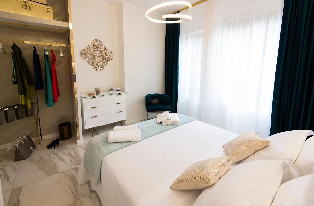 Sweet Home Suites - Verona 0*,  Italia